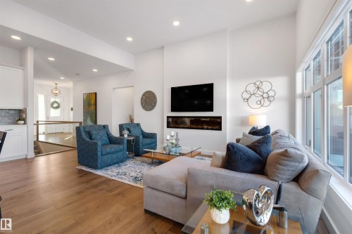 4683 Chegwin Wynd, Edmonton, AB - Indoor Photo Showing Living Room