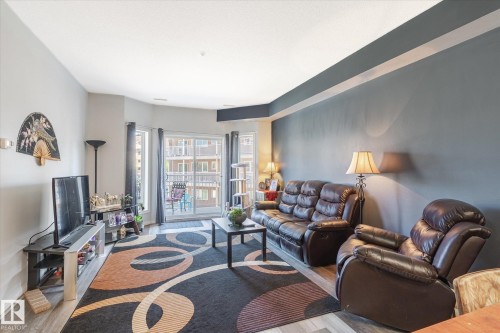 224 4304 139 Avenue, Edmonton, AB - Indoor Photo Showing Living Room