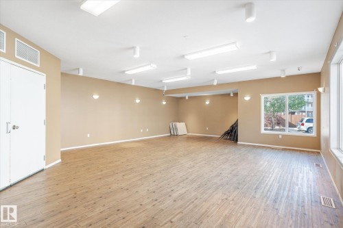 224 4304 139 Avenue, Edmonton, AB - Indoor Photo Showing Other Room