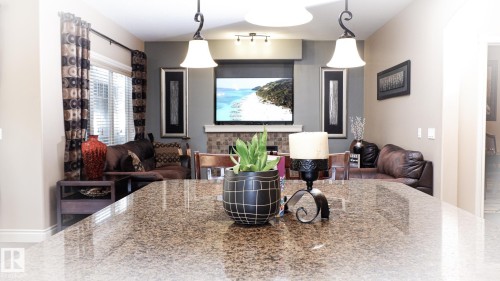 3619 Goodridge Crescent, Edmonton, AB - Indoor Photo Showing Kitchen