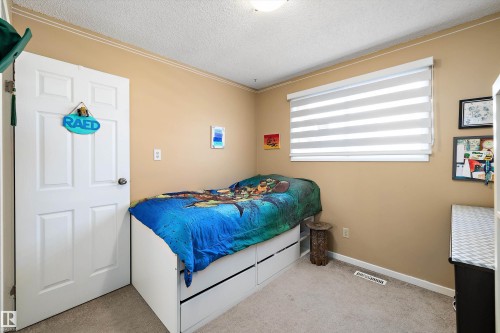 9804 156 Avenue, Edmonton, AB - Indoor Photo Showing Bedroom