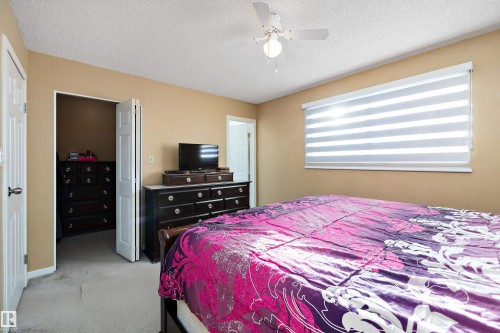 9804 156 Avenue, Edmonton, AB - Indoor Photo Showing Bedroom