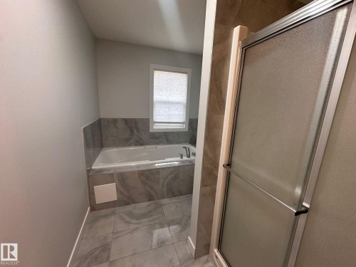 Mainfloor 9455 227 Street, Edmonton, AB - Indoor Photo Showing Bathroom