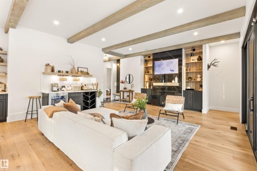 49213 Range Road 82, Rural Brazeau County, AB - Indoor Photo Showing Living Room