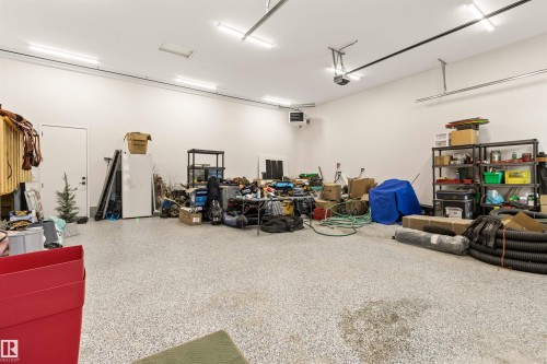 49213 Range Road 82, Rural Brazeau County, AB - Indoor Photo Showing Garage