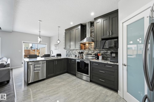 16813 65 Street, Edmonton, AB - Indoor Photo Showing Kitchen With Stainless Steel Kitchen With Upgraded Kitchen