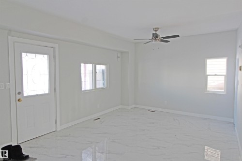 4729 49 Avenue, Wetaskiwin, AB - Indoor Photo Showing Other Room