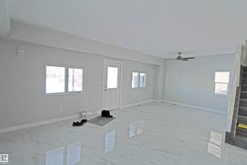 4729 49 Avenue, Wetaskiwin, AB - Indoor Photo Showing Other Room