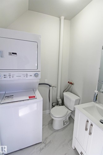 4729 49 Avenue, Wetaskiwin, AB - Indoor Photo Showing Laundry Room