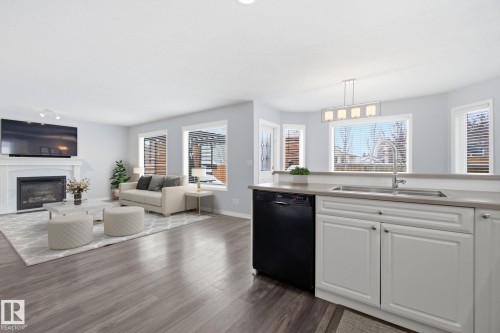 5302 57 Avenue, Stony Plain, AB - Indoor With Fireplace