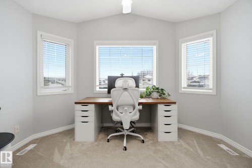 5302 57 Avenue, Stony Plain, AB - Indoor Photo Showing Office