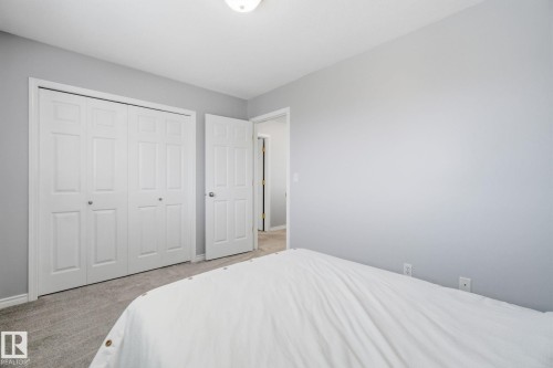 5302 57 Avenue, Stony Plain, AB - Indoor Photo Showing Bedroom