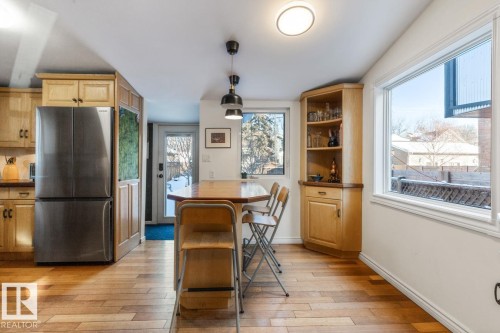 9319 95 Street, Edmonton, AB - Indoor