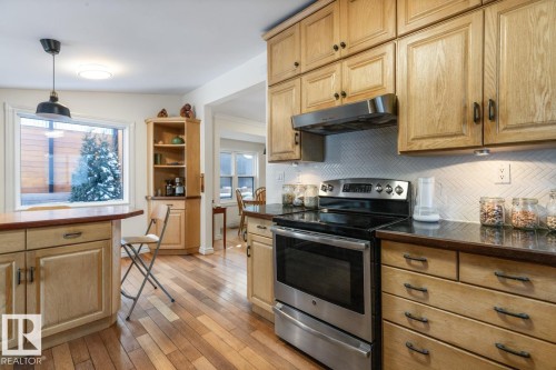 9319 95 Street, Edmonton, AB - Indoor Photo Showing Kitchen