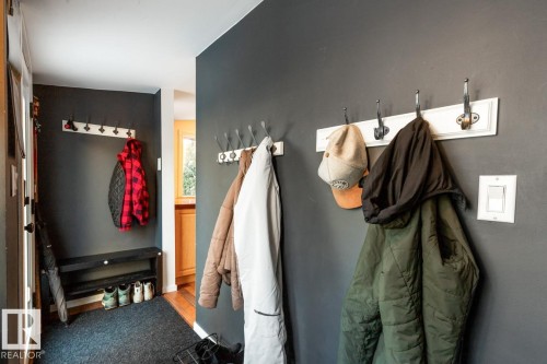 9319 95 Street, Edmonton, AB - Indoor