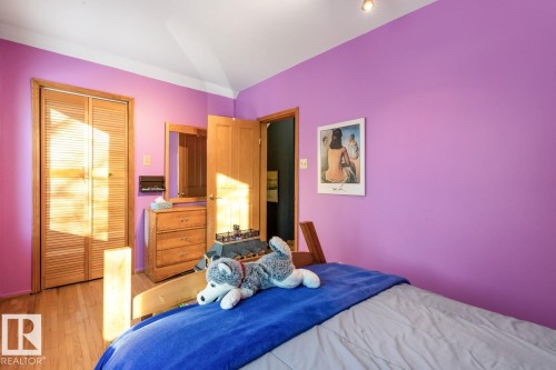 9319 95 Street, Edmonton, AB - Indoor Photo Showing Bedroom