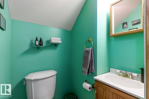 9319 95 Street, Edmonton, AB - Indoor Photo Showing Bathroom