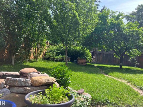 9319 95 Street, Edmonton, AB - Outdoor