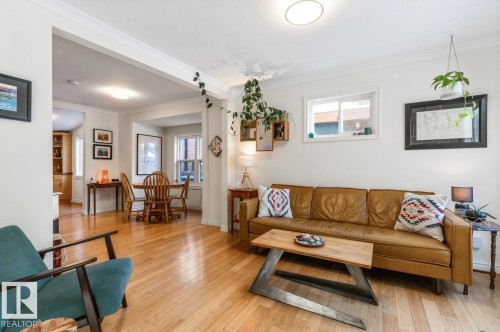 9319 95 Street, Edmonton, AB - Indoor Photo Showing Living Room