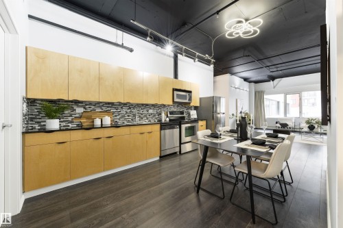 408 10179 105 Street, Edmonton, AB - Indoor Photo Showing Kitchen