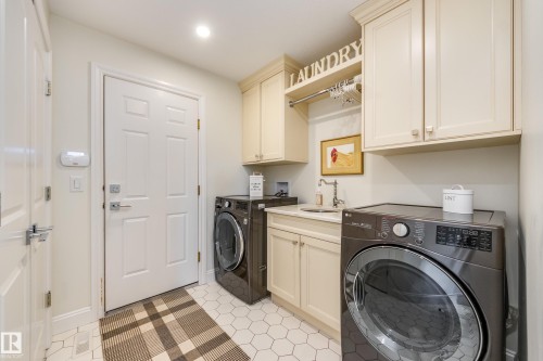 103 Weaver Drive, Edmonton, AB - Indoor Photo Showing Laundry Room