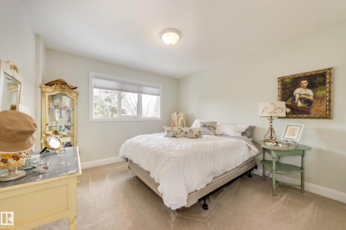 103 Weaver Drive, Edmonton, AB - Indoor Photo Showing Bedroom