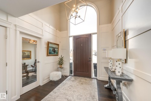 103 Weaver Drive, Edmonton, AB - Indoor Photo Showing Other Room