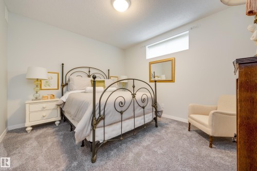 103 Weaver Drive, Edmonton, AB - Indoor Photo Showing Bedroom