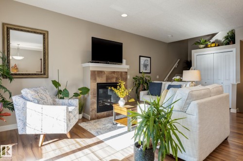 91 7293 South Terwillegar Drive, Edmonton, AB - Indoor With Fireplace