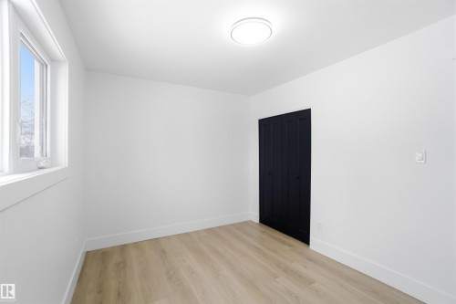 6719 95 Avenue, Edmonton, AB - Indoor Photo Showing Other Room