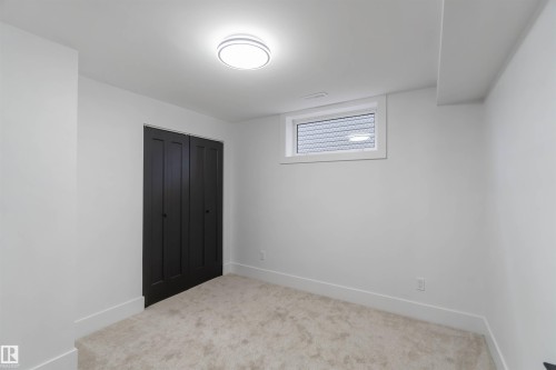 6719 95 Avenue, Edmonton, AB - Indoor Photo Showing Other Room