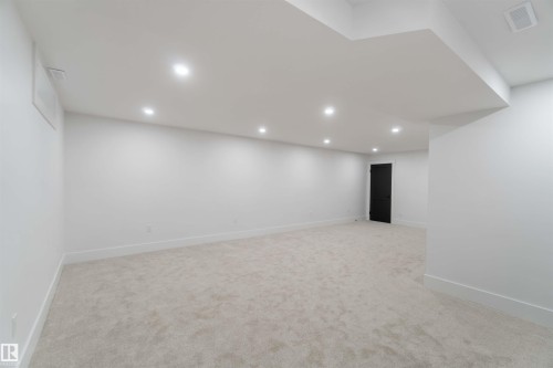 6719 95 Avenue, Edmonton, AB - Indoor