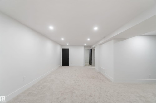 6719 95 Avenue, Edmonton, AB - Indoor