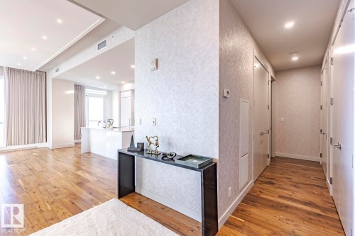 4804 10360 102 Street, Edmonton, AB - Indoor Photo Showing Other Room