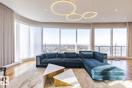 4804 10360 102 Street, Edmonton, AB - Indoor Photo Showing Living Room