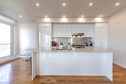 4804 10360 102 Street, Edmonton, AB - Indoor Photo Showing Kitchen With Upgraded Kitchen