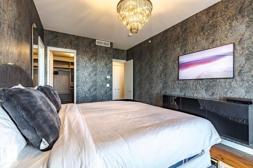 4804 10360 102 Street, Edmonton, AB - Indoor Photo Showing Bedroom