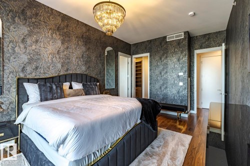 4804 10360 102 Street, Edmonton, AB - Indoor Photo Showing Bedroom