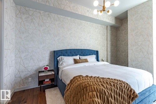 4804 10360 102 Street, Edmonton, AB - Indoor Photo Showing Bedroom