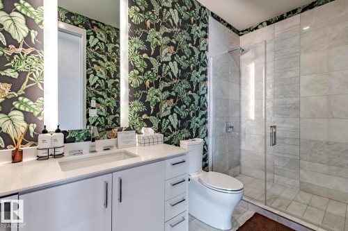 4804 10360 102 Street, Edmonton, AB - Indoor Photo Showing Bathroom