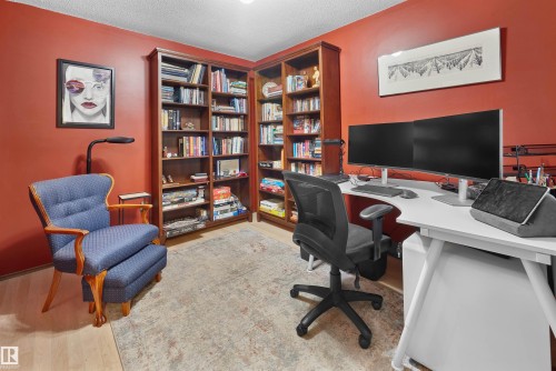 10908 Bearspaw Drive W, Edmonton, AB - Indoor Photo Showing Office