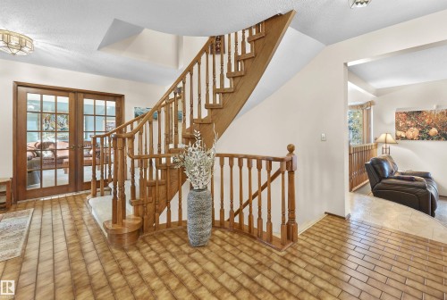 10908 Bearspaw Drive W, Edmonton, AB - Indoor Photo Showing Other Room