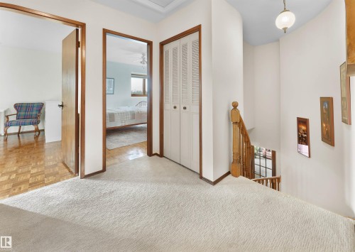 10908 Bearspaw Drive W, Edmonton, AB - Indoor Photo Showing Other Room