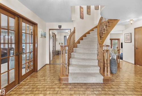 10908 Bearspaw Drive W, Edmonton, AB - Indoor Photo Showing Other Room