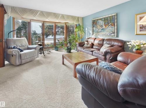 10908 Bearspaw Drive W, Edmonton, AB - Indoor Photo Showing Living Room