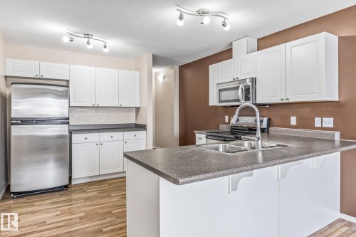 1421 Hermitage Road, Edmonton, AB - Indoor Photo Showing Kitchen With Stainless Steel Kitchen With Double Sink