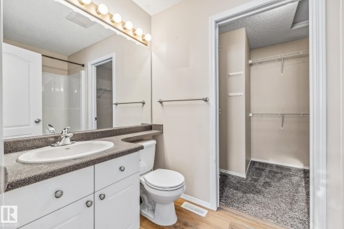 1421 Hermitage Road, Edmonton, AB - Indoor Photo Showing Bathroom