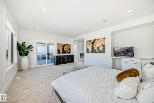 2747 Wheaton Drive, Edmonton, AB - Indoor Photo Showing Bedroom