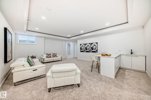 2747 Wheaton Drive, Edmonton, AB - Indoor