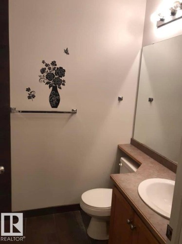 216 12550 140 Avenue, Edmonton, AB - Indoor Photo Showing Bathroom